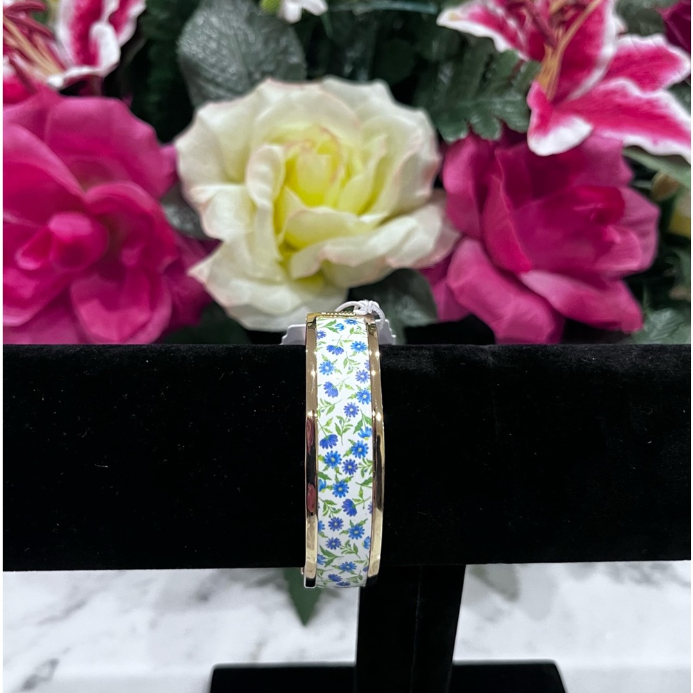 MIA CHARRO blue and white floral bracelet